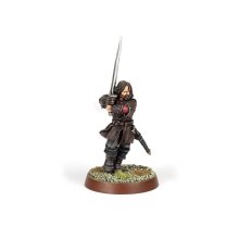 Painted miniature of Aragorn in attack pose. From the cover of the Heroes of Helms Deep box set.